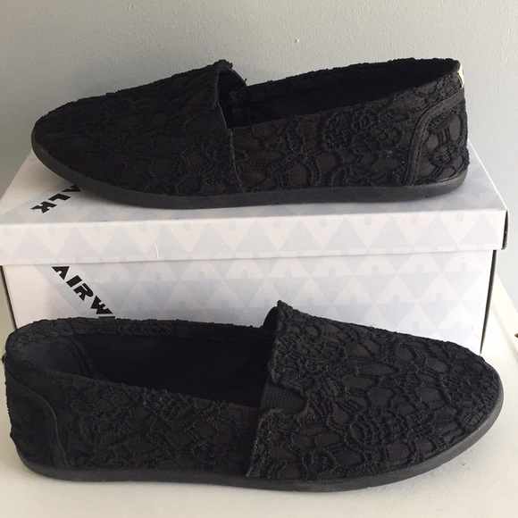 Airwalk lace flats Clearance